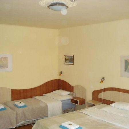 Hotel Szent Gyoergy Fogado Pécs Esterno foto