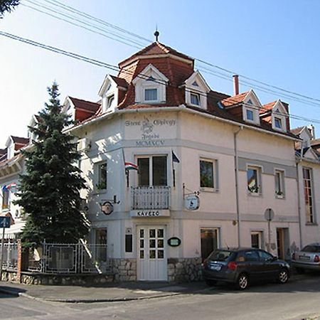 Hotel Szent Gyoergy Fogado Pécs Esterno foto