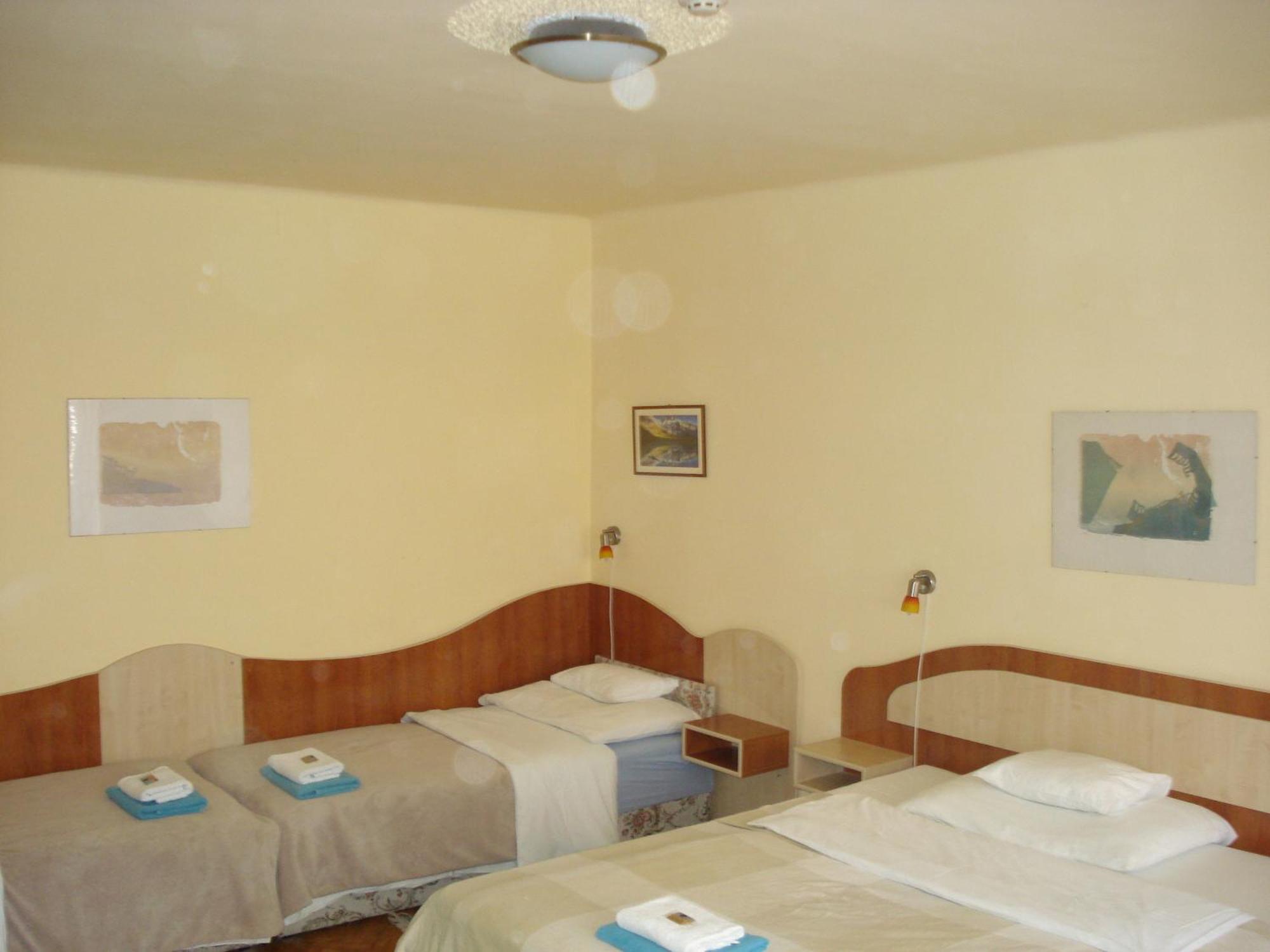 Hotel Szent Gyoergy Fogado Pécs Esterno foto