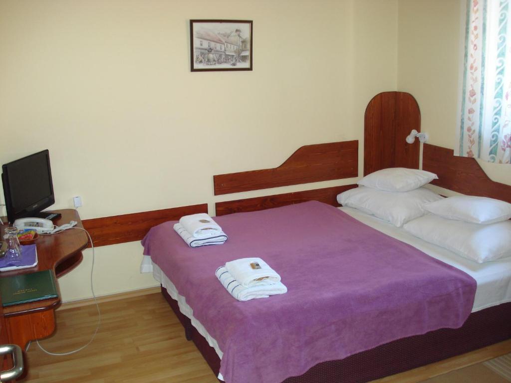 Hotel Szent Gyoergy Fogado Pécs Camera foto